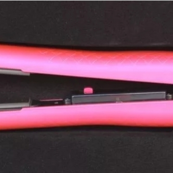 HSK69 Kor Hair Straightener and Hair Iron. It's better than Chi and GHD. - Picture 7 of 11